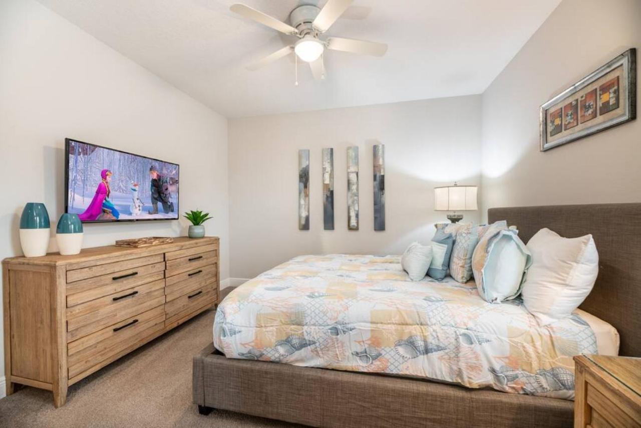 Spacious 8 Bdr Family Home With Arcades And Free Pool Heat オーランド エクステリア 写真
