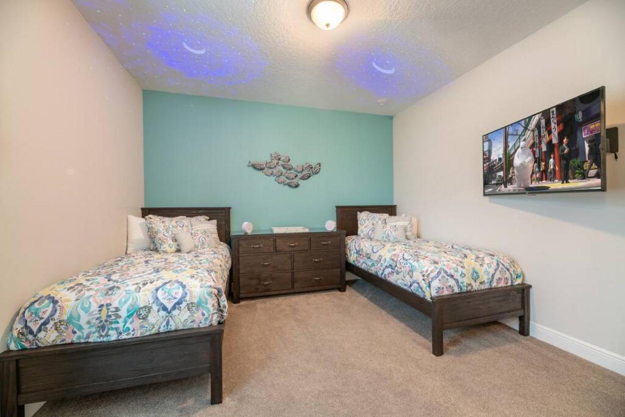 Spacious 8 Bdr Family Home With Arcades And Free Pool Heat オーランド エクステリア 写真