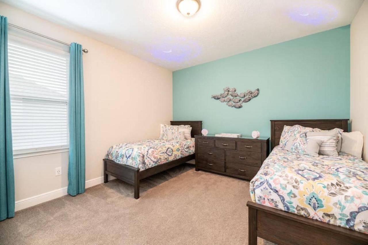 Spacious 8 Bdr Family Home With Arcades And Free Pool Heat オーランド エクステリア 写真